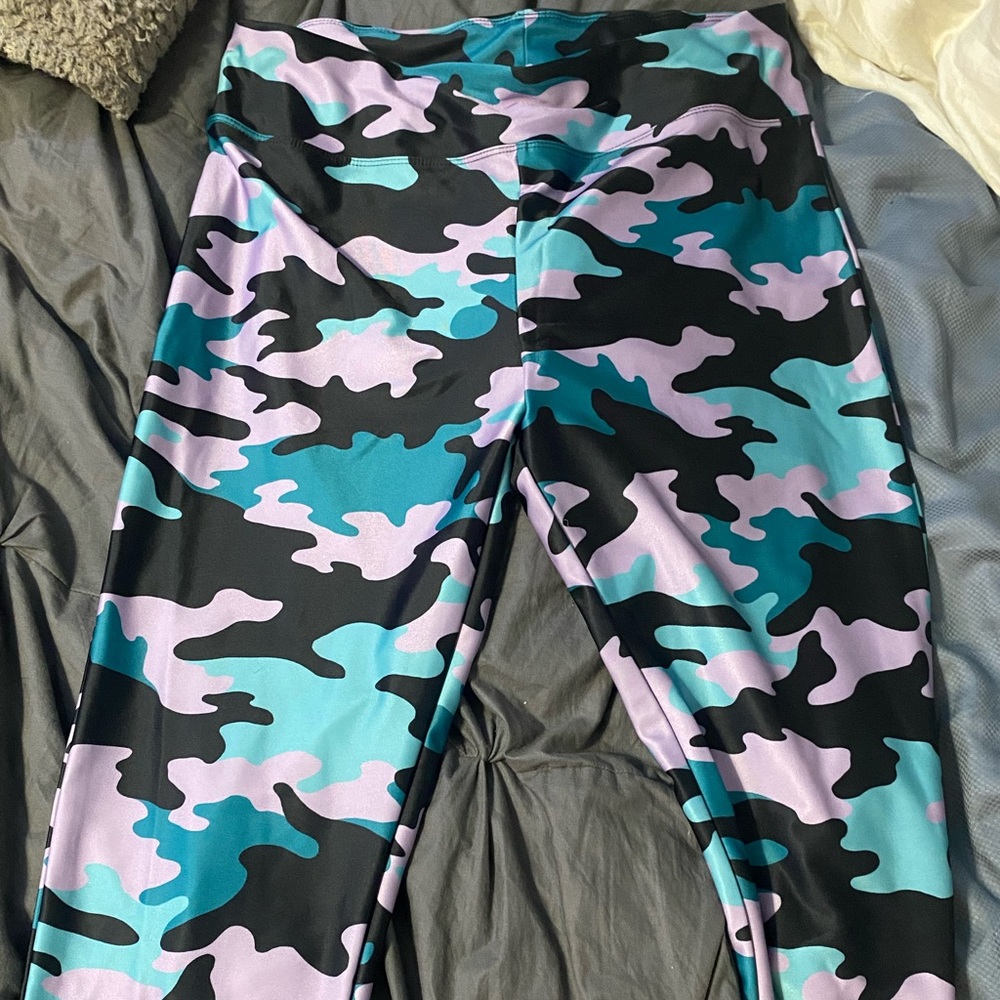 Army print leggings